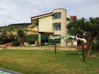 Villa in vendita a caserta vicolo achille terracciano