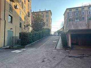 Garage in vendita a bologna via aurelio saffi, 71