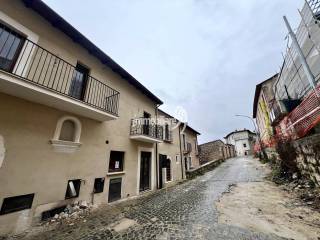 Casa indipendente in vendita a fossa via roma