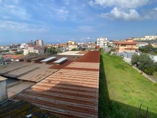 Capannone in vendita a torre del greco via ponte della gatta