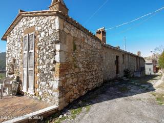 Villa in vendita a guardea località le case