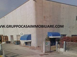 Magazzino in affitto a costermano sul garda via coraine, 9