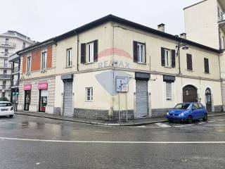 Negozio in affitto a busto arsizio piazza trento e trieste, 9