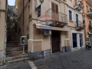 Negozio in vendita a taormina corso umberto i, 115