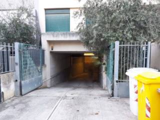 Garage in vendita a senigallia via trieste, 14