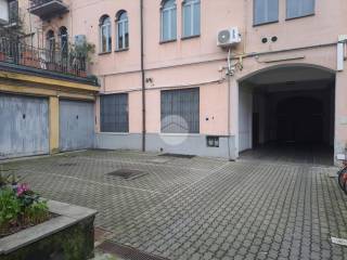 Garage in vendita a milano via pellegrino rossi, 98