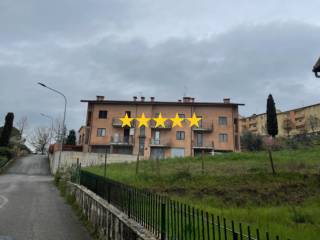 Appartamento all'asta a montalcino traversa di via c. battisti