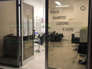 Negozio in affitto a carate brianza viale trento e trieste, 10