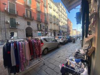 Negozio in vendita a napoli via domenico cirillo, 57