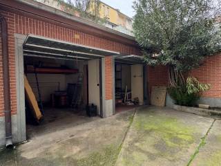 Garage in affitto a torino via brandizzo, 12