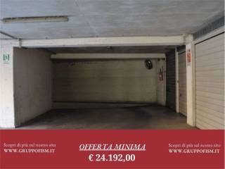 Garage in vendita a roma via della marranella, 47