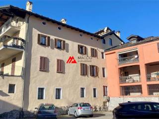 Appartamento in vendita ad aosta via forum, 9