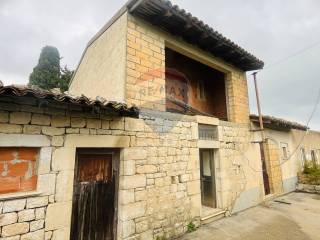 Casa indipendente in vendita a modica via vanella 179, 13