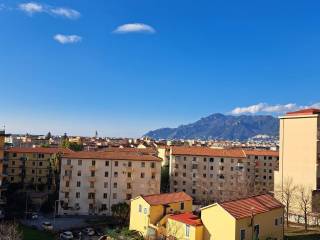 Appartamento in in affitto da privato a salerno via achille napoli