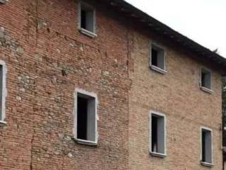 Casa indipendente in vendita a castelvetro di modena via cavalliera