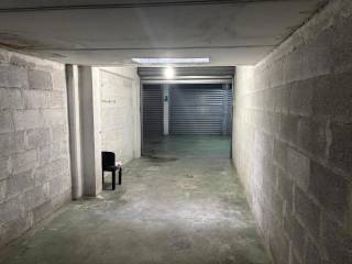 Garage in vendita a roma via san felice circeo , 9a