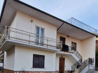 Villa bifamiliare in in vendita da privato a piedimonte matese via cila, 53