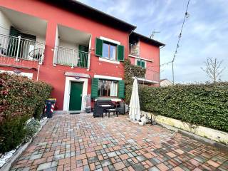 Villa a schiera in vendita ad alessandria strada rampina gioia