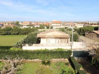 Villa in vendita a isola di capo rizzuto via dei celti, 14