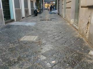 Negozio in affitto a napoli via vittoria colonna