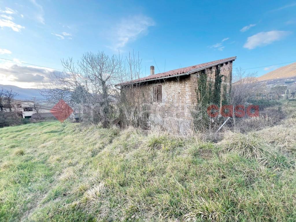 casa indipendente in vendita a Poggio Bustone