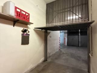 Garage in vendita a roma via raimondo montecuccoli