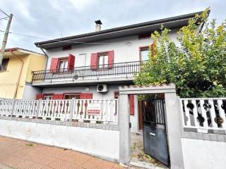 Casa indipendente in vendita a san gavino monreale via torino