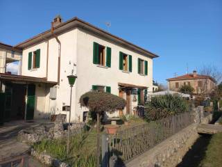 Casa indipendente in vendita ad arezzo località ponte alla chiassa