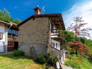 Casa indipendente in vendita a bagnolo piemonte via bergera, 99