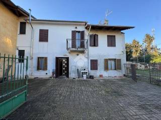 Casa indipendente in vendita a vercelli via roggia molinara, 6