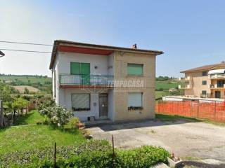 Casa indipendente in vendita a fermo contrada molini di fermo 105