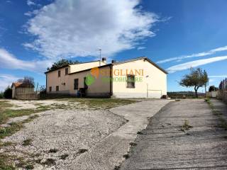 Casa indipendente in vendita a matrice contrada casone pacca