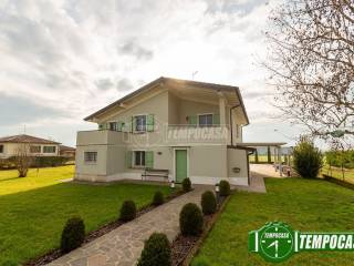 Villa in vendita a campagnola cremasca via ponte rino