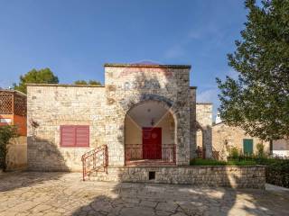 Villa in vendita a fasano via delle acacie, 26