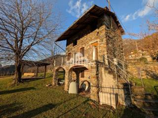 Casa indipendente in vendita a borgofranco d'ivrea via nomaglio, 1