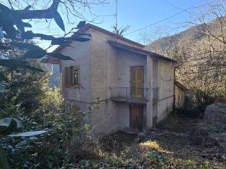 Casa indipendente in vendita a pistoia via di sammommè, 21b