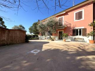 Villa in vendita a viterbo str. montarone