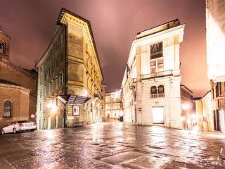 Negozio in affitto a siena 