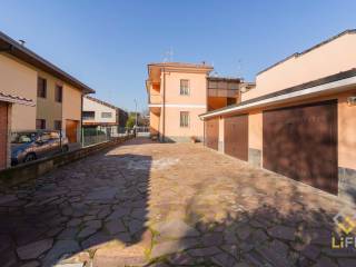 Villa bifamiliare in vendita a novara strada privata possessione, 22