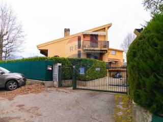 Villa a schiera in vendita a calco 