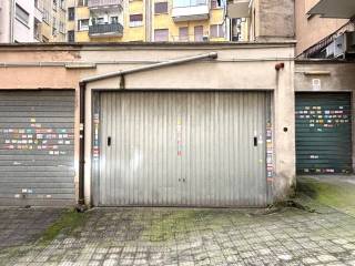 Garage in vendita a roma via sebastiano ziani