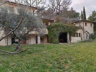 Villa in vendita a foligno 