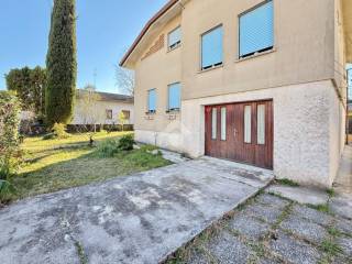 Casa indipendente in vendita a cervignano del friuli via manolet, 5