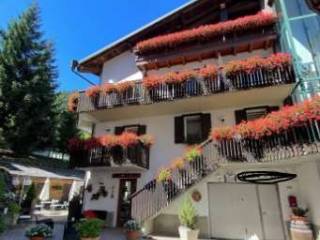 Albergo all'asta ad aprica via roma, 253