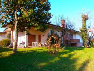 Villa in vendita a cormons via isonzo, 10