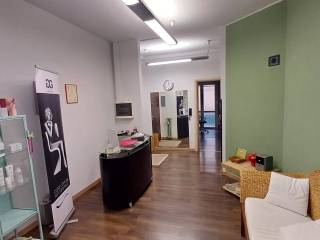 Centro estetico/solarium/benessere in affitto a novara 