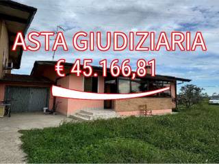 Villa bifamiliare all'asta a eraclea via pascoli, 37