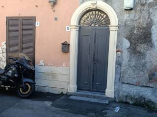 Appartamento in vendita ad aci sant'antonio via madonna delle grazie, 16