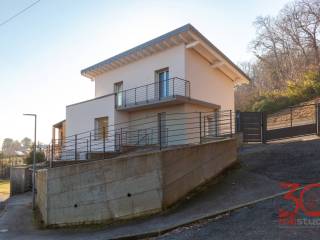 Villa in vendita a dormelletto via monte rosa, 2