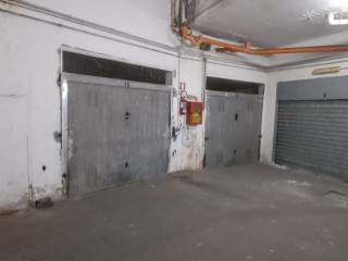 Garage in vendita a napoli traversa prima paolo della valle